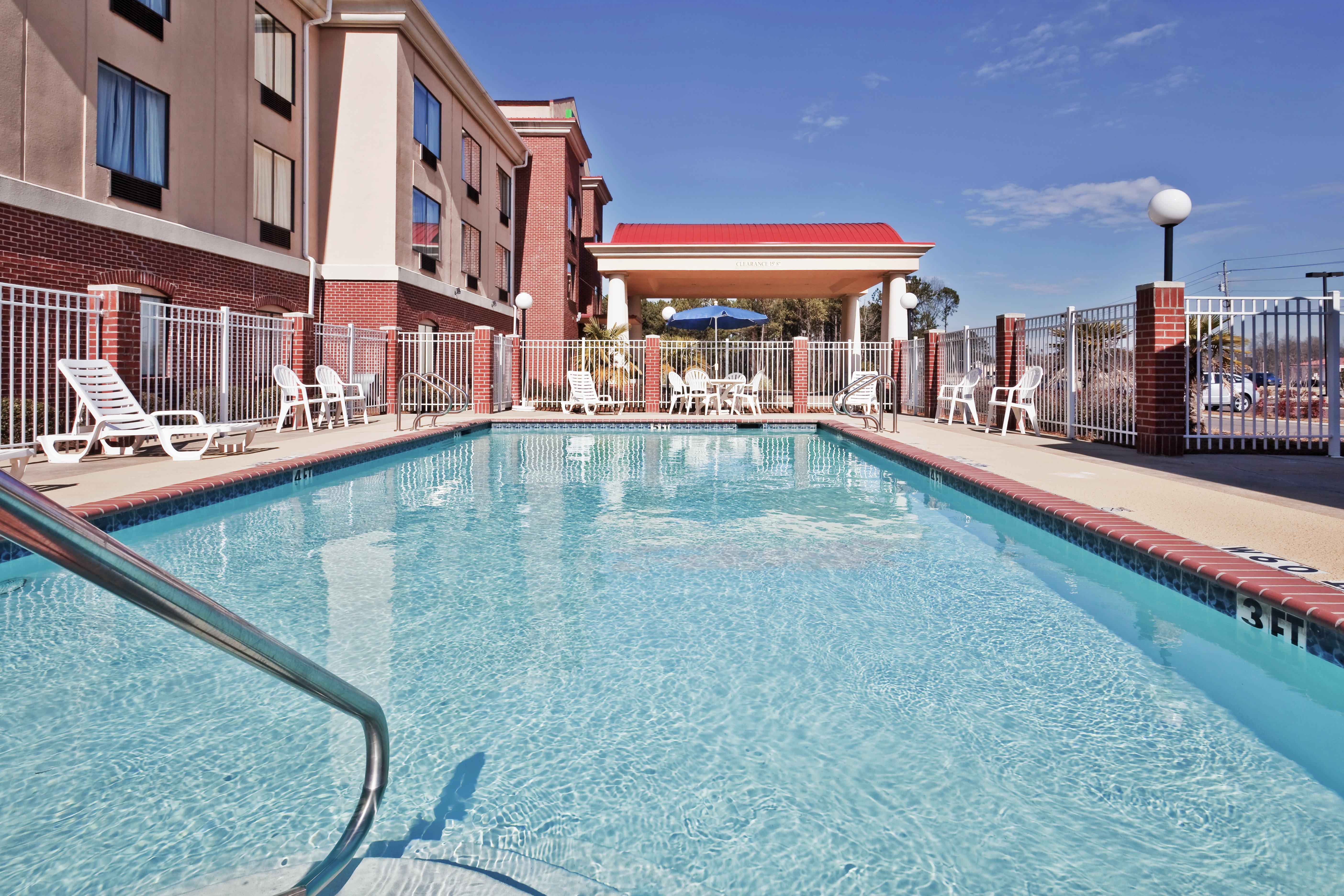 Holiday Inn Express Hotel & Suites Forest By Ihg Extérieur photo